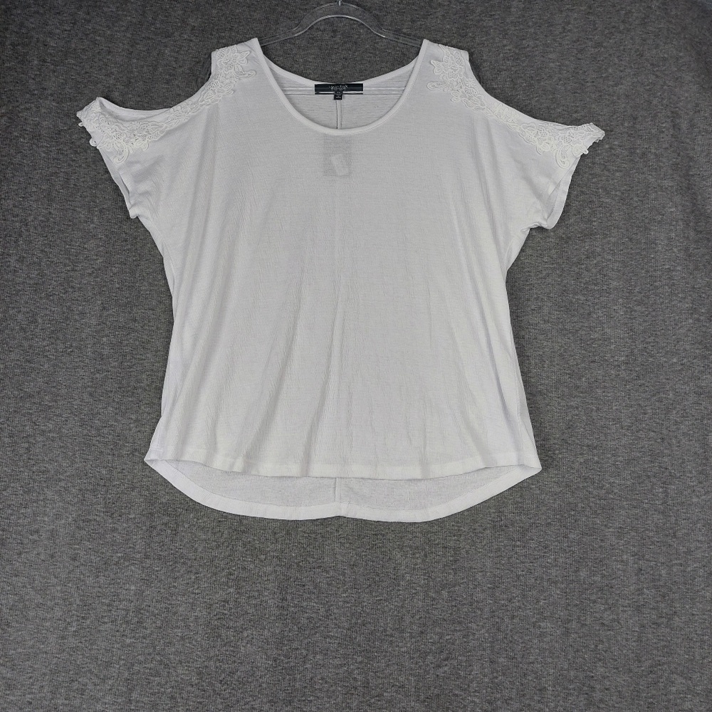 LOUISE PARIS WOMENS WHITE LACE TRIM COLD SHOULDER SHORT SLEEVE TOP SIZE 1X NWT